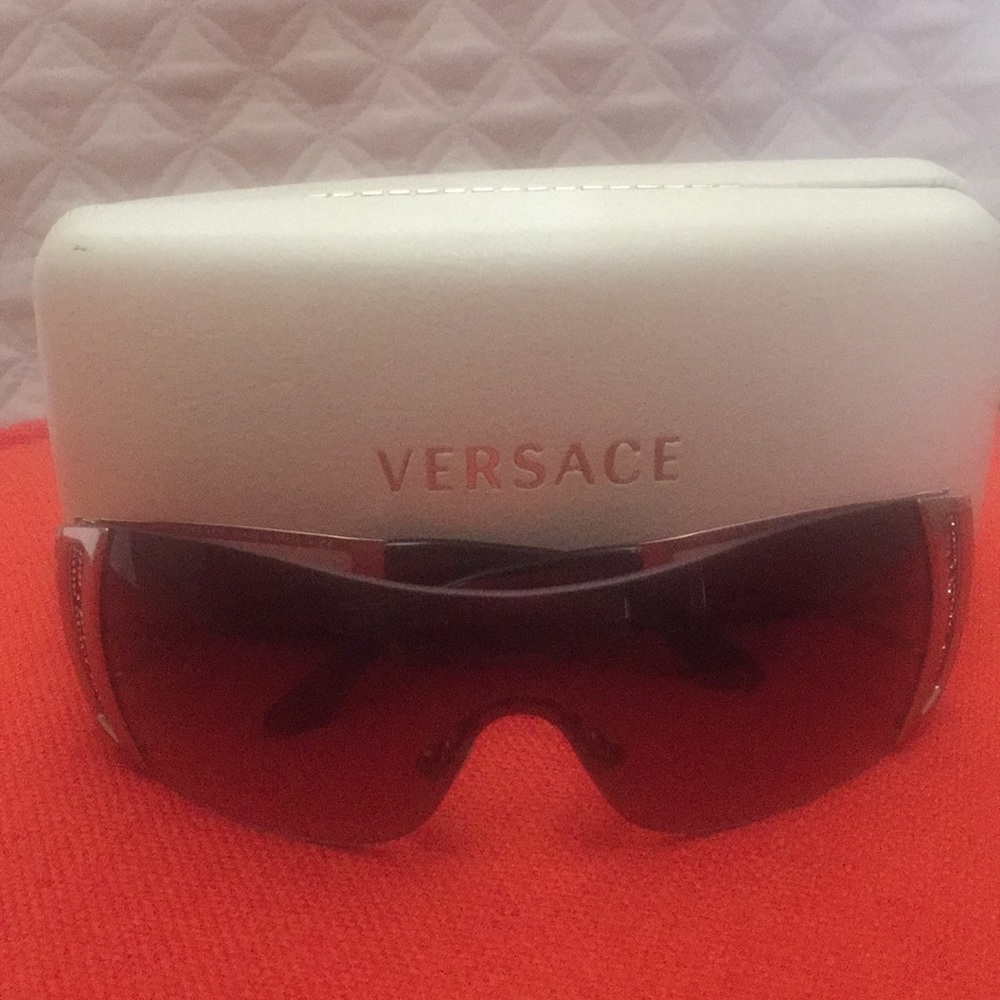 VERSACE sunglasses new condition